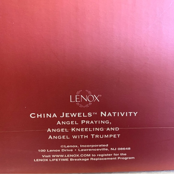 China Jewels Nativity - Praying angel and kneeling angel - Picture 4 of 6